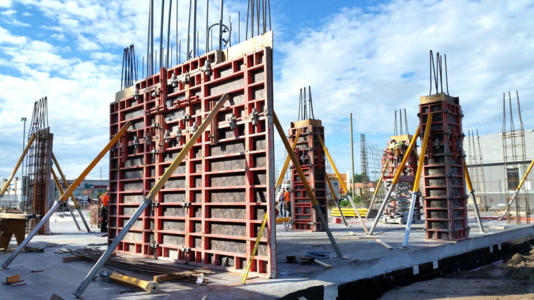 Construction of Concrete Wall with Formwork