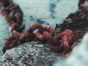 Rusty chain - Non-destructive concrete testing