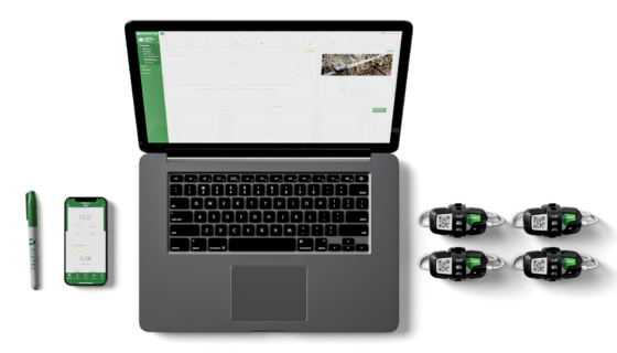 210922_Giatec_Family_010-LaptopTopDown-Editted-560x320.png