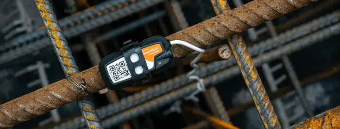 SmartRock Long Range wireless sensor with extended connectivity for remote concrete monitoring application