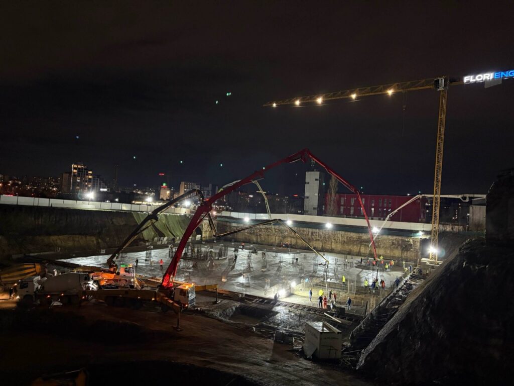 CONTEST Laboratory - Night Construction on Two Towers